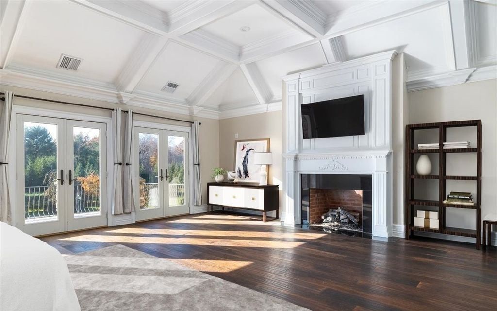 Unrivaled Equestrian Elegance Premier Estate in Mattituck New York Hits the Market for 9999995 9