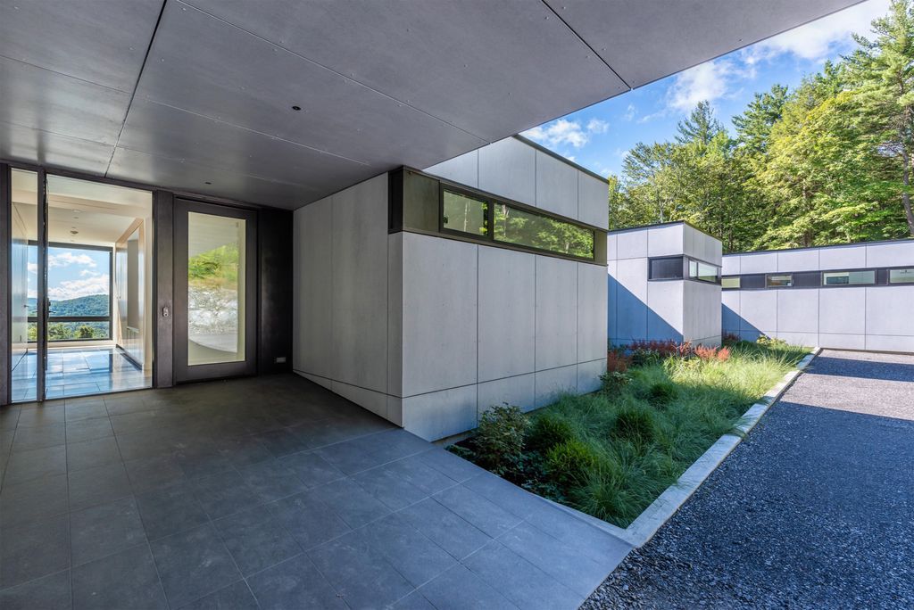West Stockbridge residence, elegant modular by Resolution: 4 Architecture