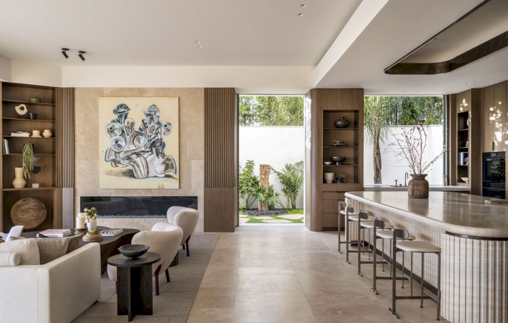 Stradella Ridge House, Harmony of Architecture and Nature by SAOTA
