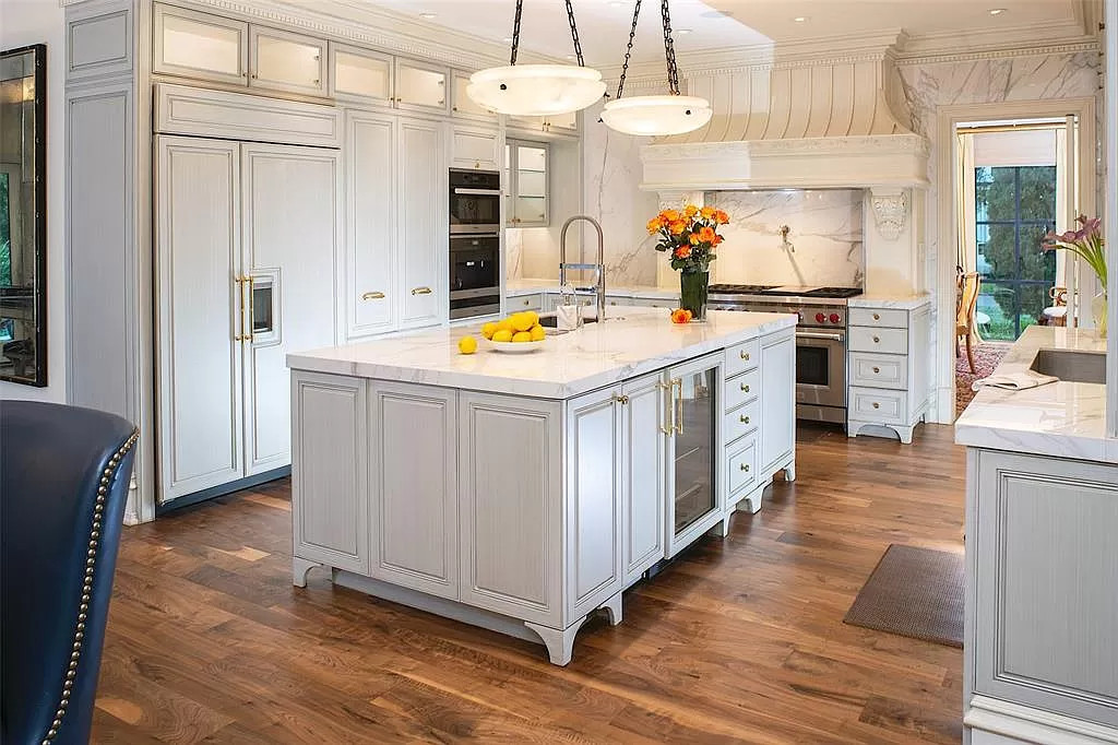 1604 North Blvd Houston TX 77006 8