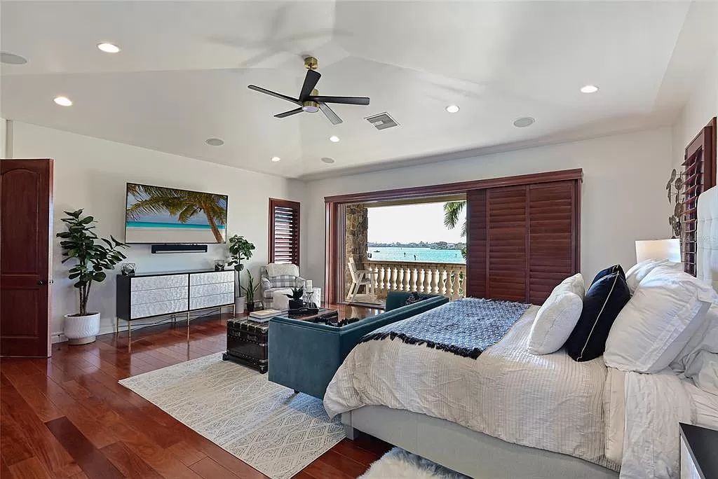 Nestled in the exclusive San Remo Estates of Sarasota, FL, 3544 San Remo Ter presents an extraordinary 8,006 square feet waterfront estate, a harmonious blend of historical charm and modern opulence.