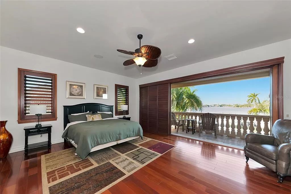 Nestled in the exclusive San Remo Estates of Sarasota, FL, 3544 San Remo Ter presents an extraordinary 8,006 square feet waterfront estate, a harmonious blend of historical charm and modern opulence.
