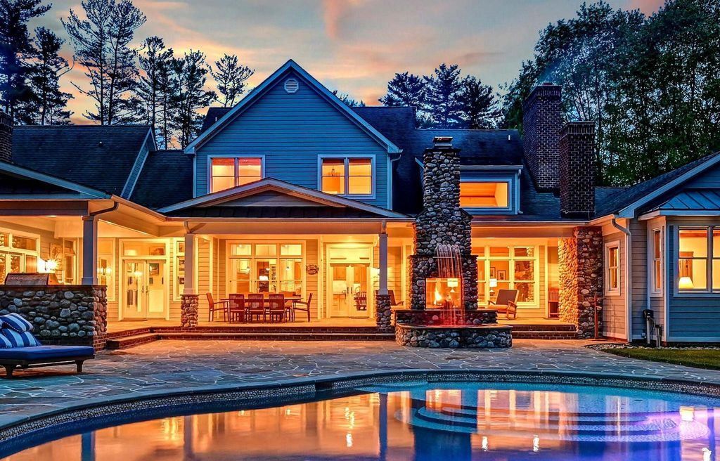 2.7 Million Maryland Home Blends Classic Architecture with Contemporary Style 14