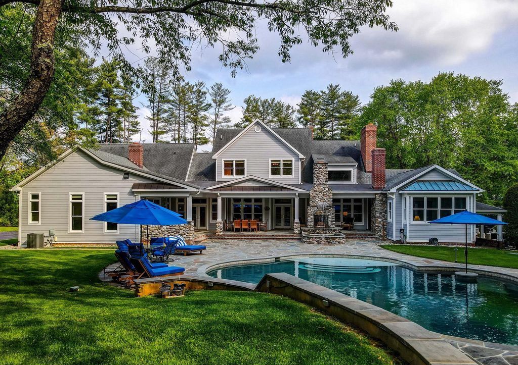 2.7 Million Maryland Home Blends Classic Architecture with Contemporary Style 46