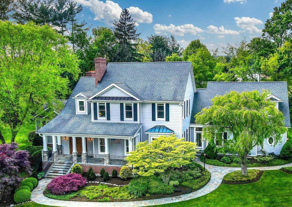 2.7 Million Maryland Home Blends Classic Architecture with Contemporary Style 56
