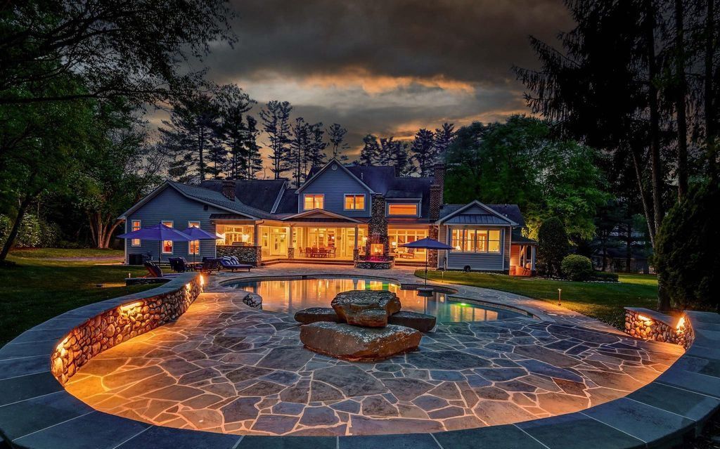 2.7 Million Maryland Home Blends Classic Architecture with Contemporary Style 8
