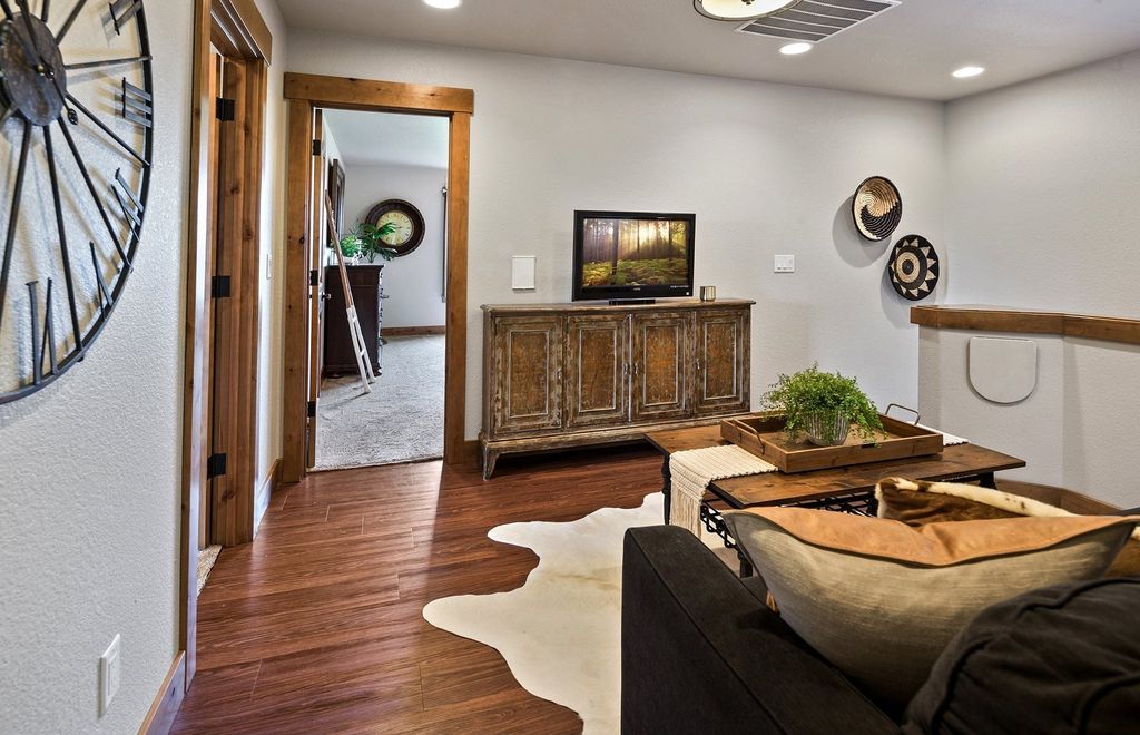 A Majestic Timber Framed Estate Offering Unobstructed Panoramic Views Priced at 5.75 Million 27