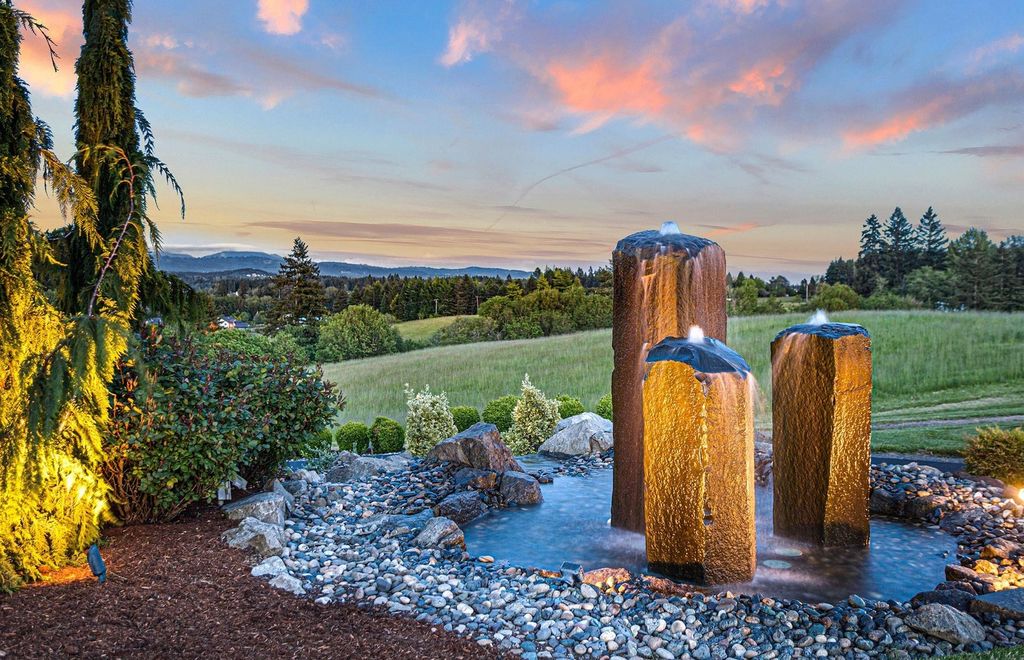 A Majestic Timber Framed Estate Offering Unobstructed Panoramic Views Priced at 5.75 Million 3