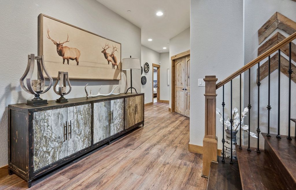 A Majestic Timber Framed Estate Offering Unobstructed Panoramic Views Priced at 5.75 Million 31