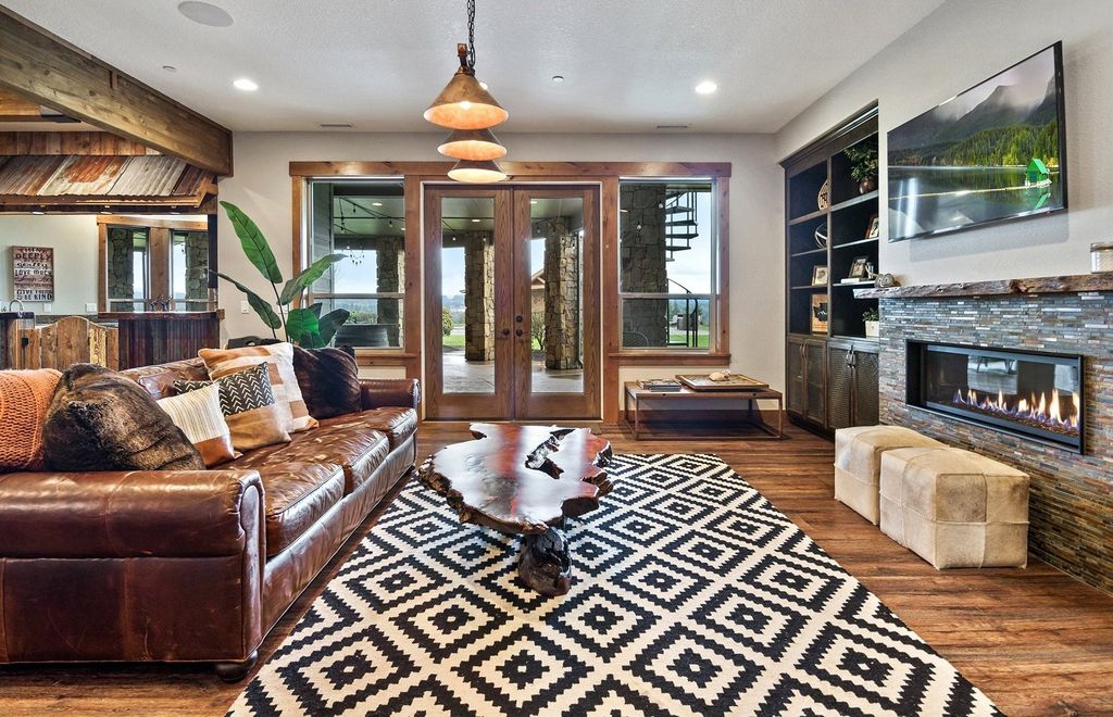 A Majestic Timber Framed Estate Offering Unobstructed Panoramic Views Priced at 5.75 Million 32