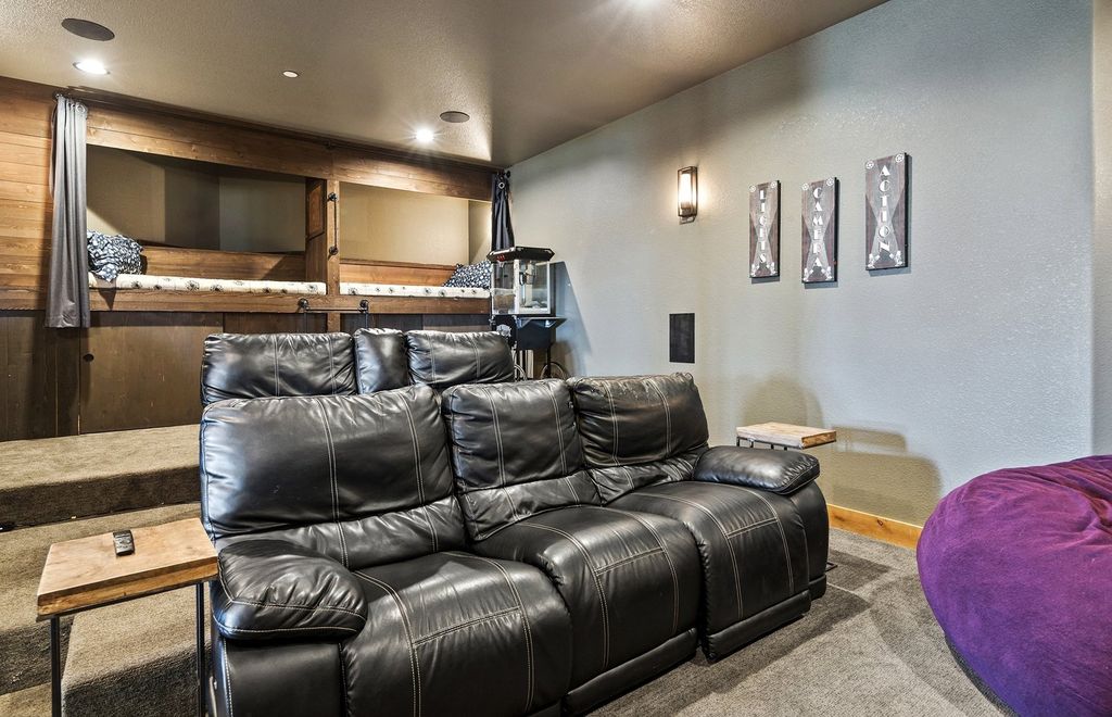 A Majestic Timber Framed Estate Offering Unobstructed Panoramic Views Priced at 5.75 Million 38