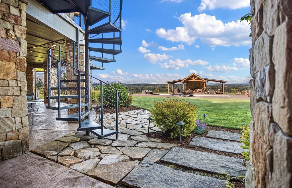 A Majestic Timber Framed Estate Offering Unobstructed Panoramic Views Priced at 5.75 Million 43