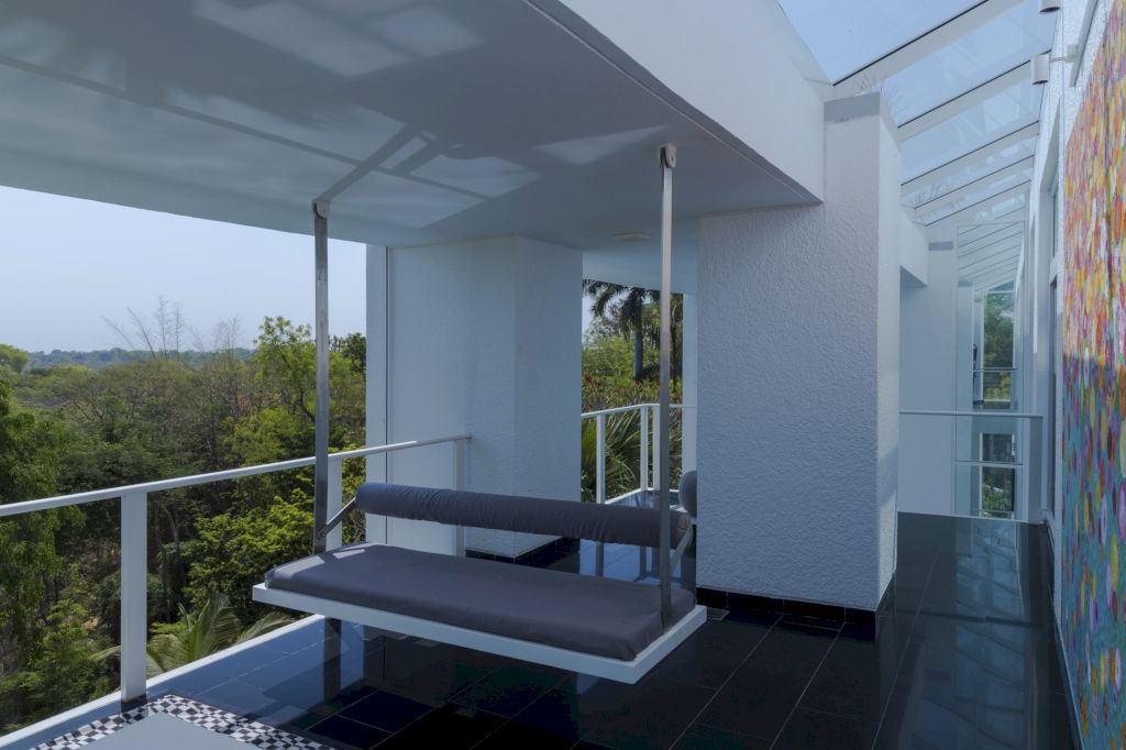 Aalloa Hills Residence Net Zero Oasis by INI Design Studio 23