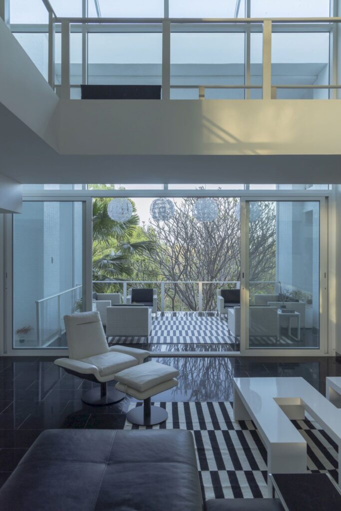 Aalloa Hills Residence Net Zero Oasis by INI Design Studio 6