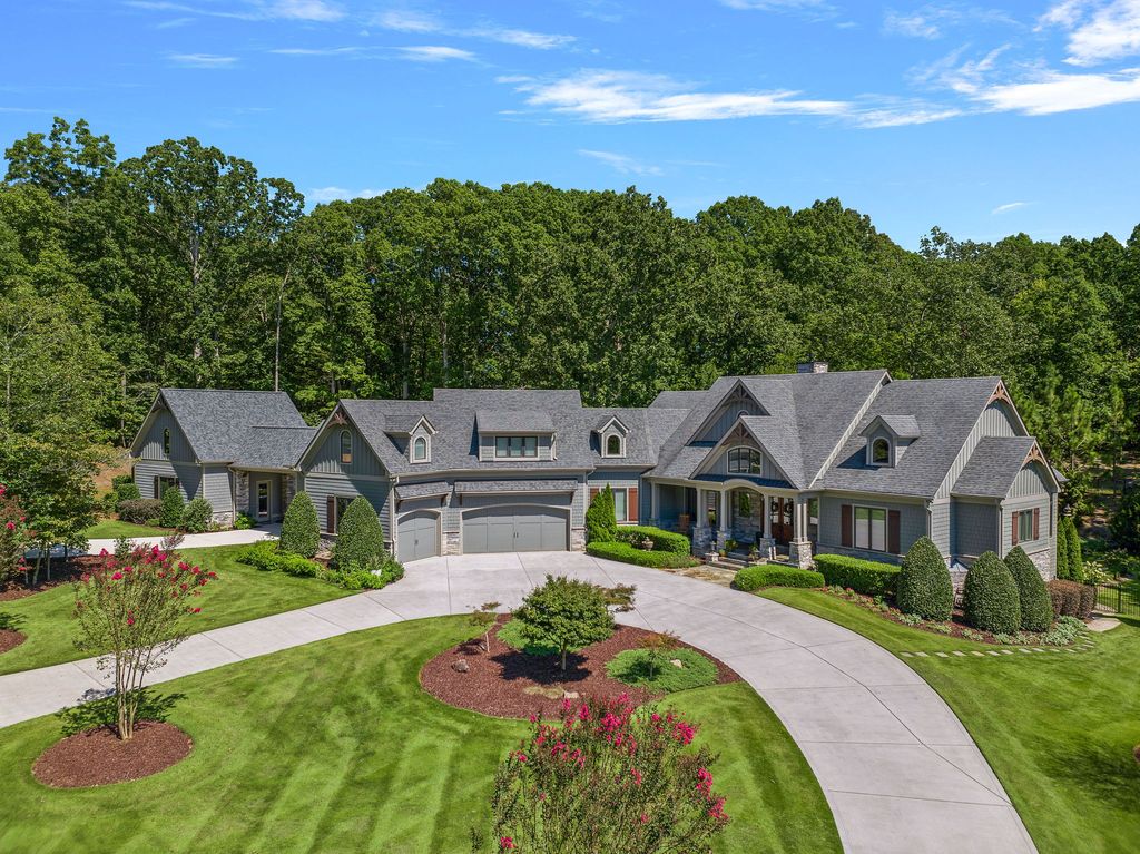 Artisan Custom Homes Creates a Stately Residence in North Carolina Priced at 2.295 Million 2