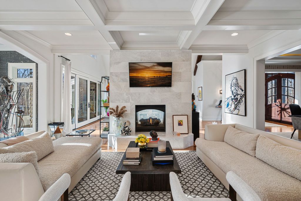 Artisan Custom Homes Creates a Stately Residence in North Carolina Priced at 2.295 Million 31
