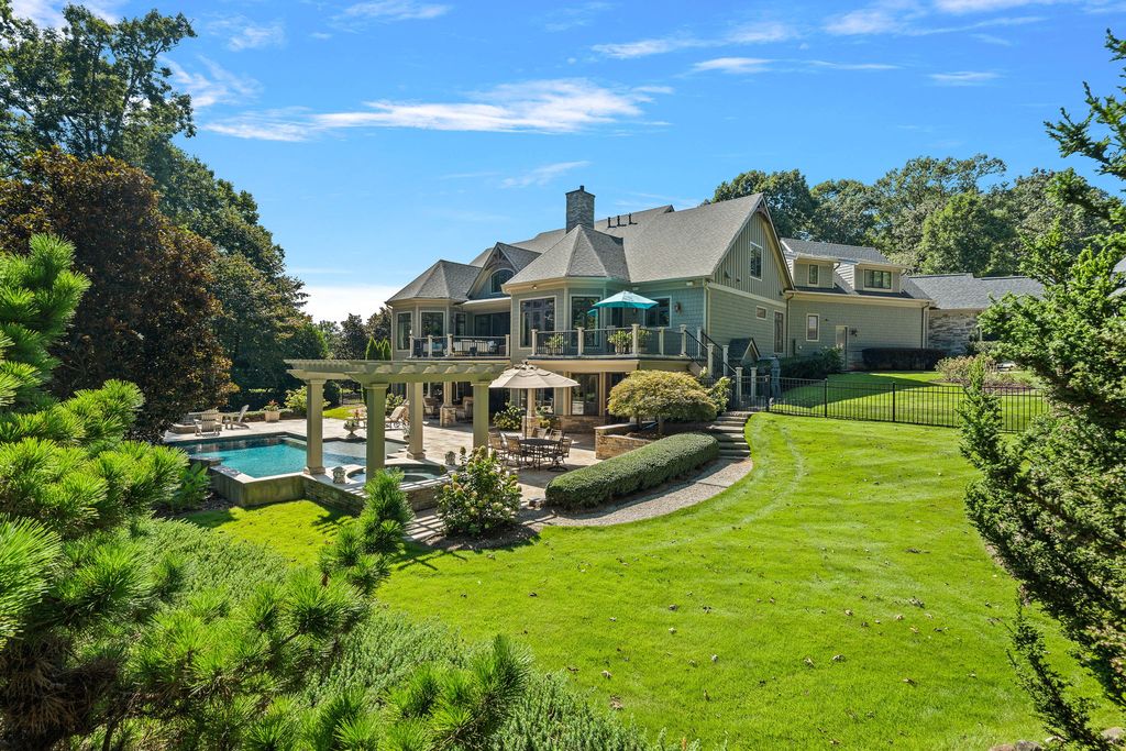 Artisan Custom Homes Creates a Stately Residence in North Carolina Priced at 2.295 Million 4
