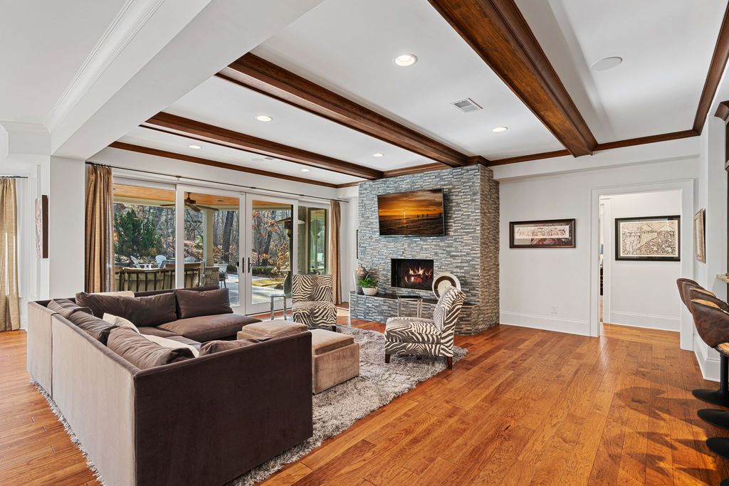 Artisan Custom Homes Creates a Stately Residence in North Carolina Priced at 2.295 Million 49