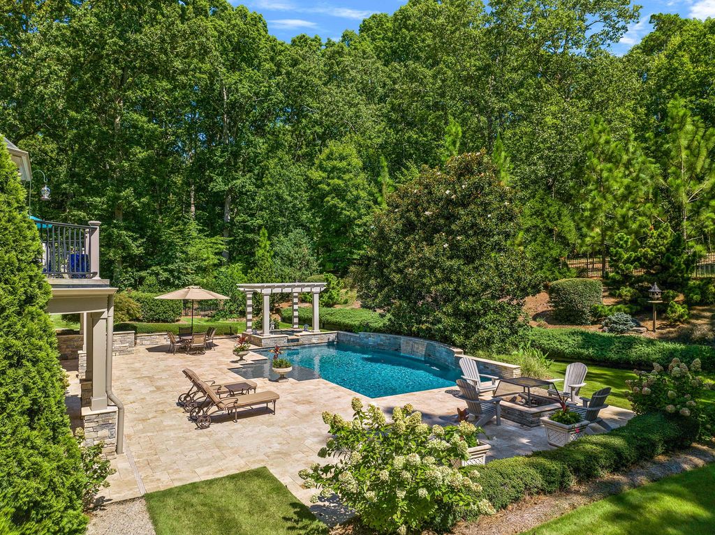 Artisan Custom Homes Creates a Stately Residence in North Carolina Priced at 2.295 Million 5