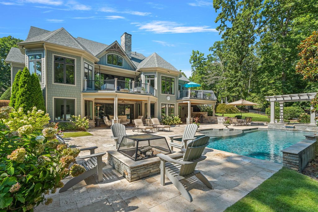 Artisan Custom Homes Creates a Stately Residence in North Carolina Priced at 2.295 Million 6