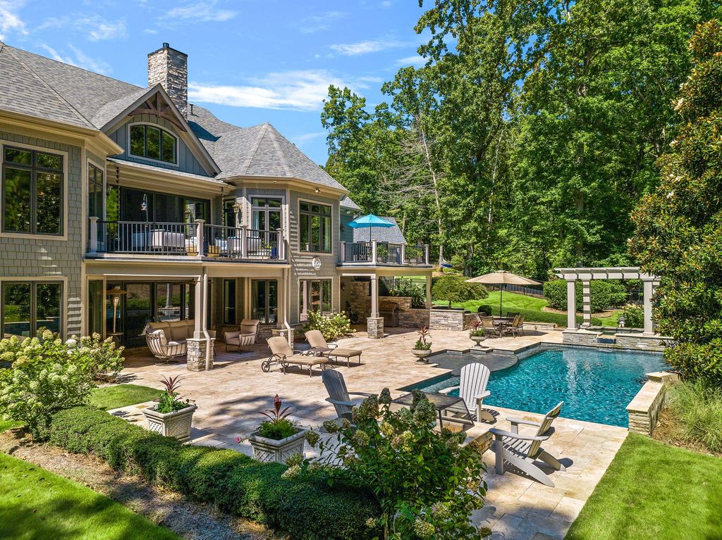 Artisan Custom Homes Creates a Stately Residence in North Carolina Priced at 2.295 Million 8