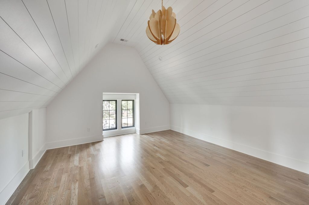 Captivating Tennessee Home a Haven for Family Enjoyment Listed at 4.49 Million 25