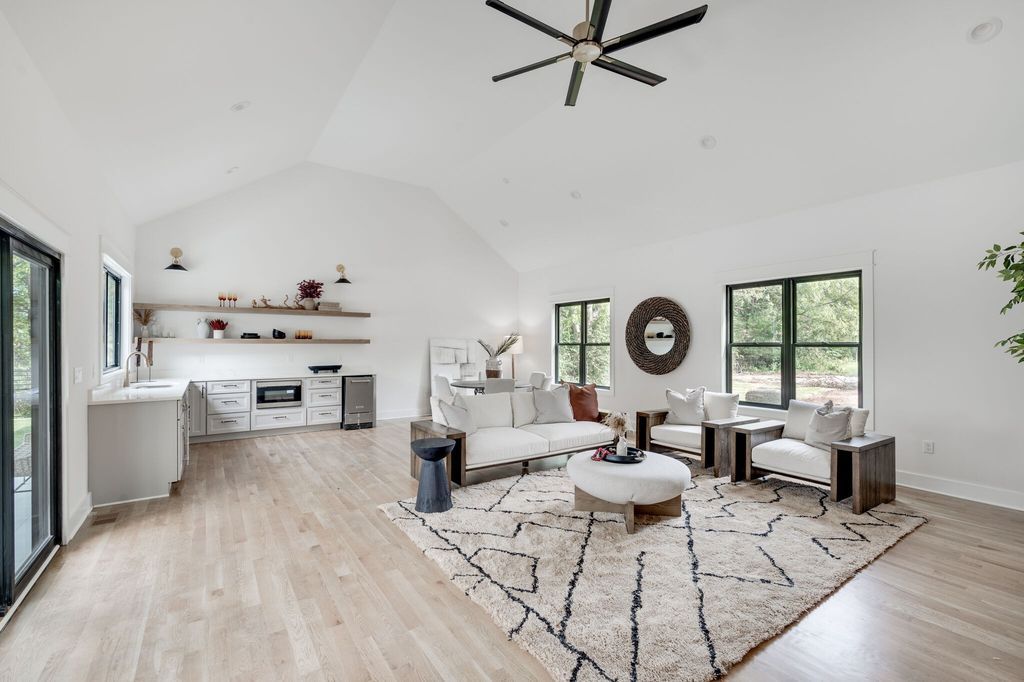 Captivating Tennessee Home a Haven for Family Enjoyment Listed at 4.49 Million 31