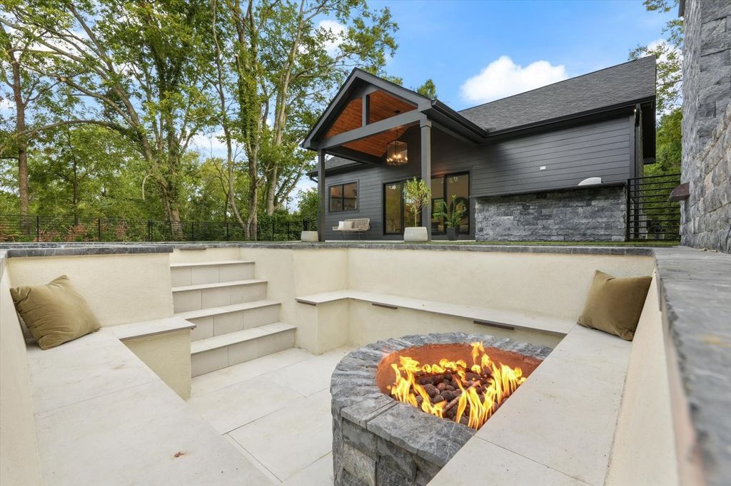 Captivating Tennessee Home a Haven for Family Enjoyment Listed at 4.49 Million 37