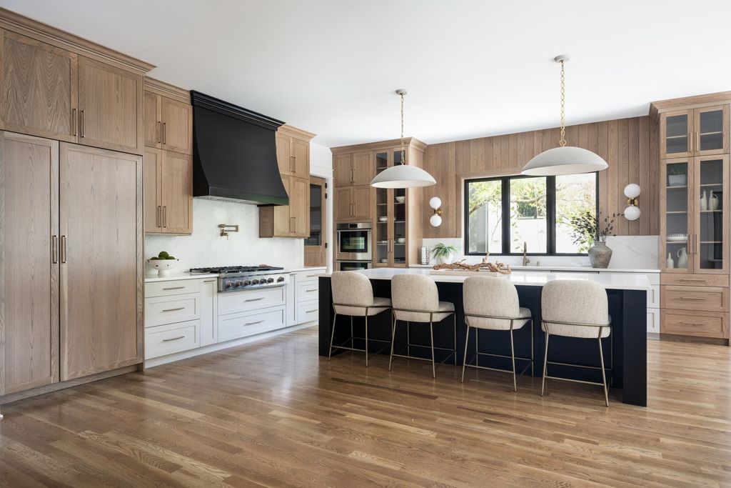 Captivating Tennessee Home a Haven for Family Enjoyment Listed at 4.49 Million 4