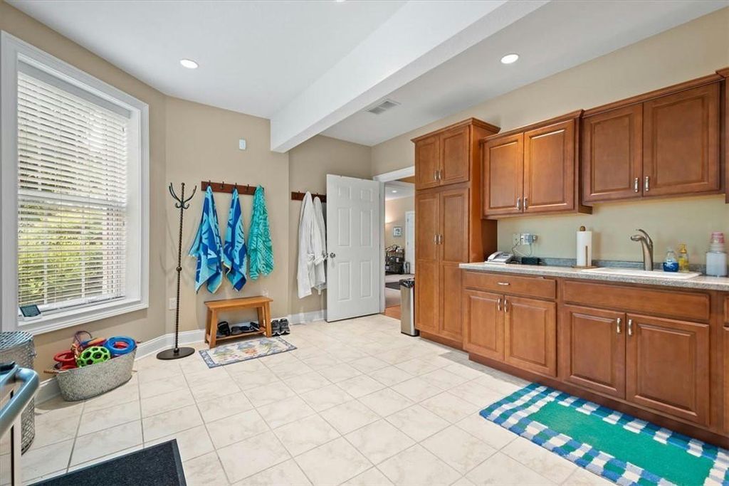 Costa Homebuilders Extraordinary Residence with Lush Landscaping in Pennsylvania Listed at 2.295 Million 43