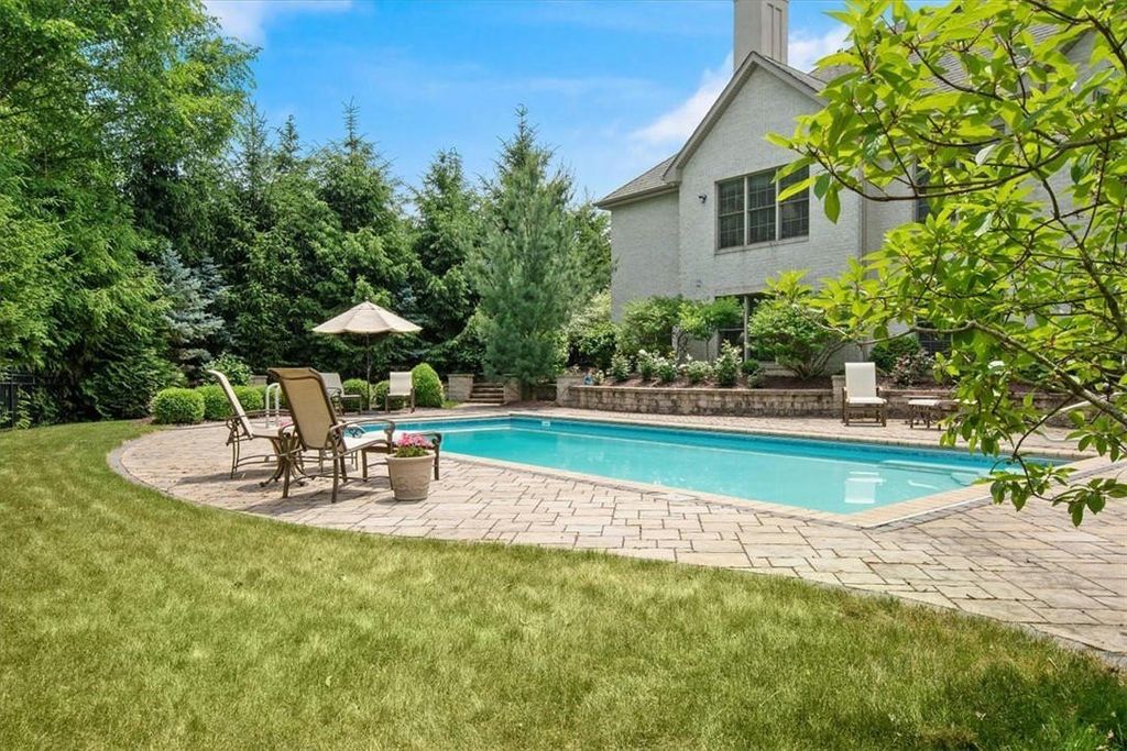 Costa Homebuilders Extraordinary Residence with Lush Landscaping in Pennsylvania Listed at 2.295 Million 8