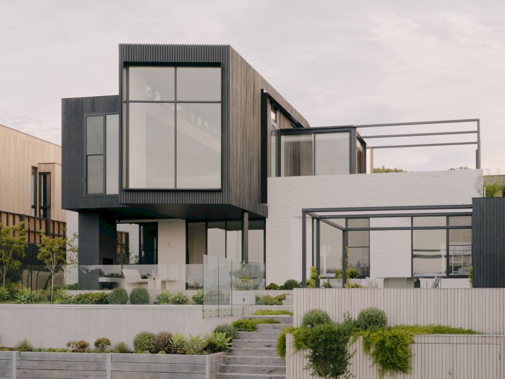 Courtside House in Australia by Tom Robertson Architects 18