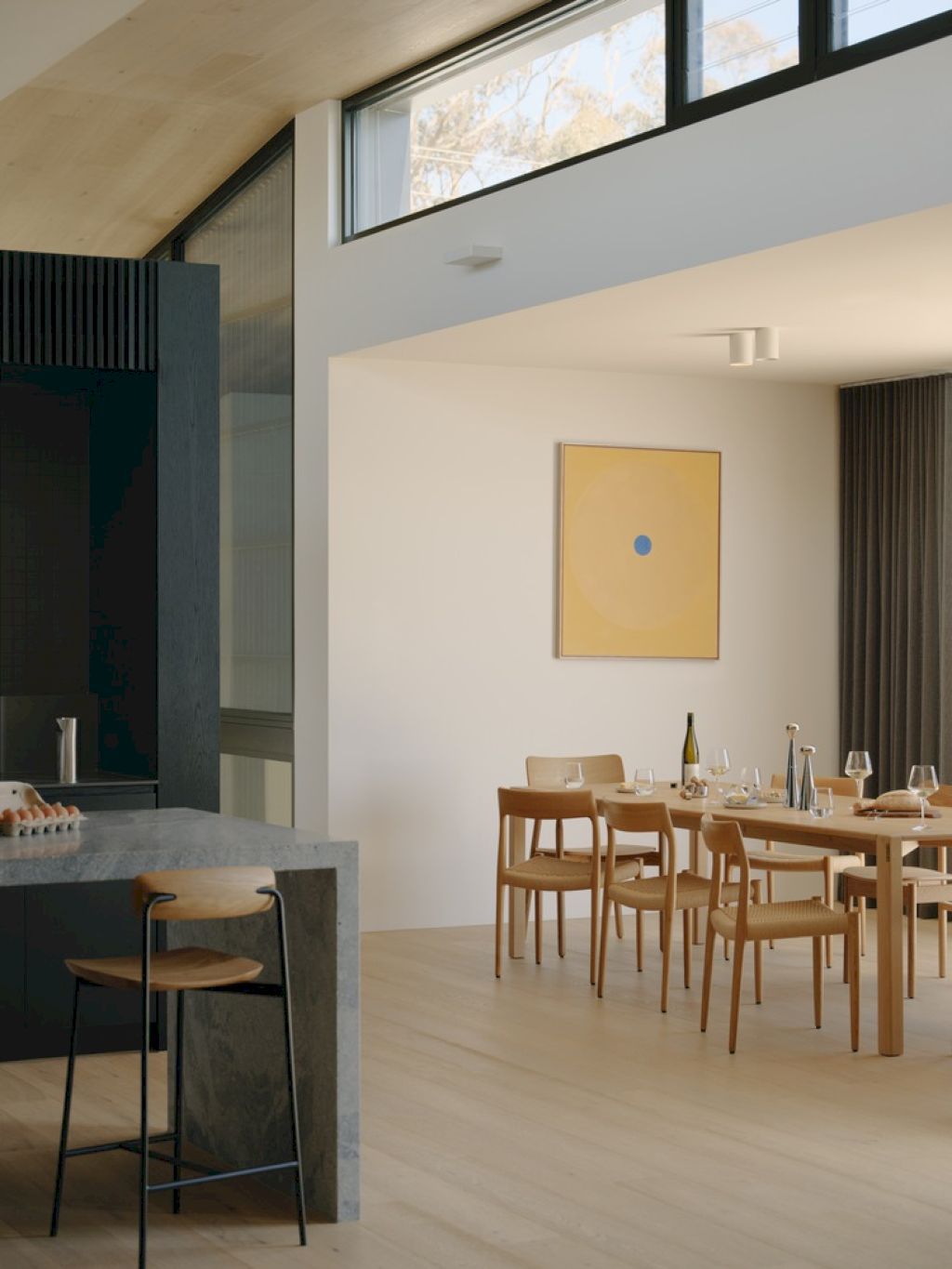Courtside House in Australia by Tom Robertson Architects