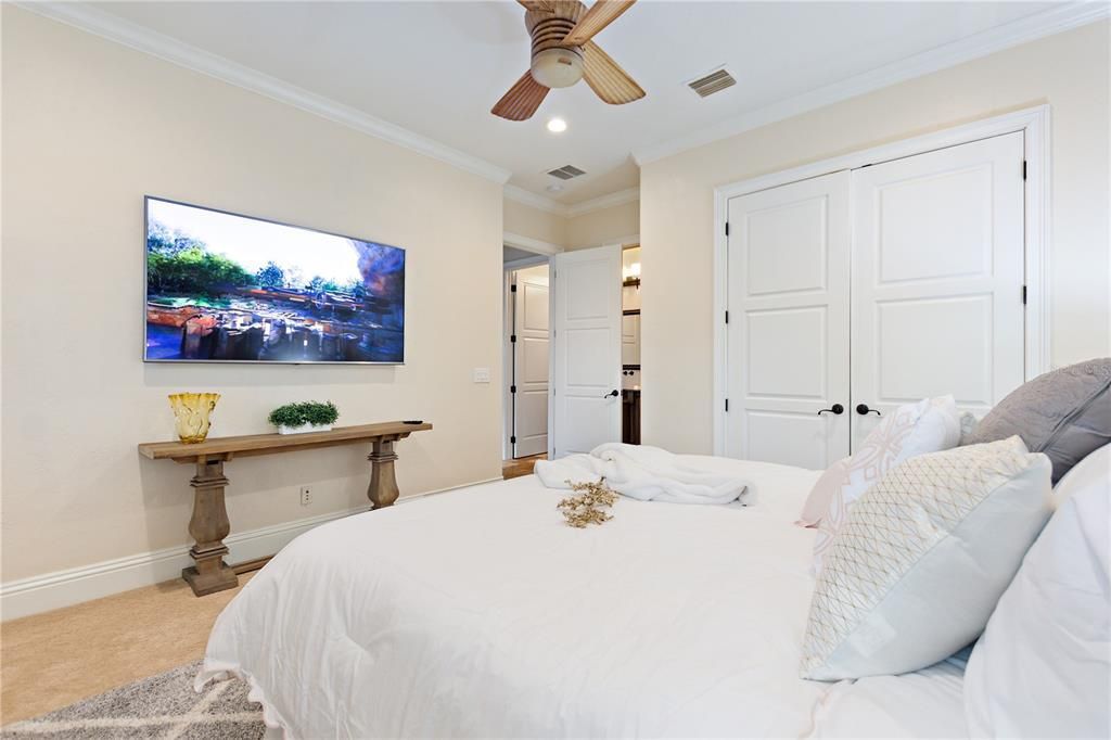 Named "Millionaires Cove," this Tudor Tuscan marvel blends Balinese and Indian influences. The gated community, housing only 29 residences, with 10 enjoying private lake access, ensures exclusive serenity.