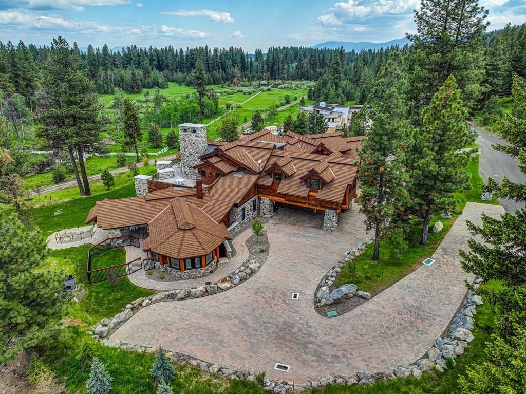 Exclusive 13.9 Million Mountain Retreat Offers Unrivaled Views and Unsurpassed Luxury in Idaho 1