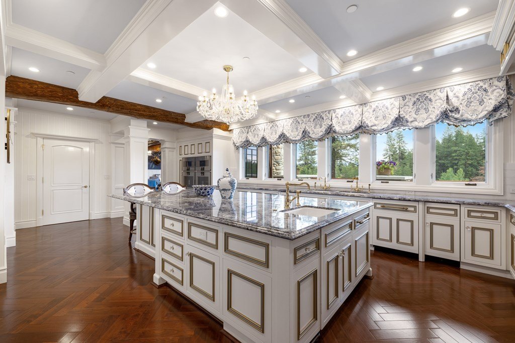 Exclusive 13.9 Million Mountain Retreat Offers Unrivaled Views and Unsurpassed Luxury in Idaho 15