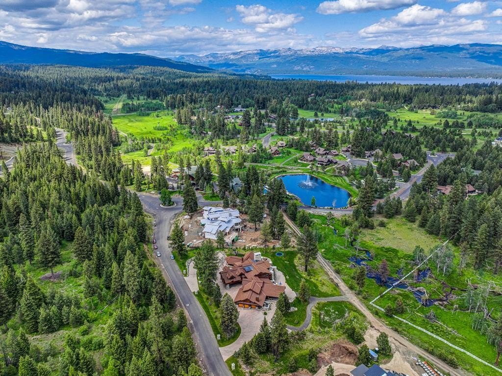 Exclusive 13.9 Million Mountain Retreat Offers Unrivaled Views and Unsurpassed Luxury in Idaho 2