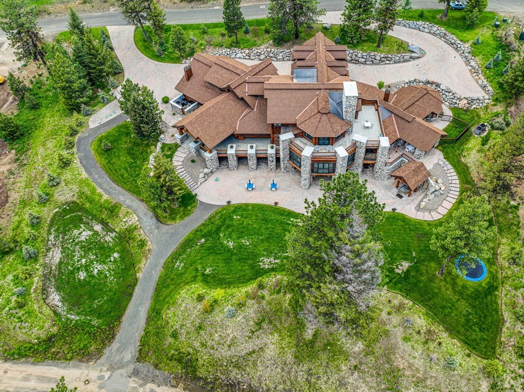 Exclusive 13.9 Million Mountain Retreat Offers Unrivaled Views and Unsurpassed Luxury in Idaho 3
