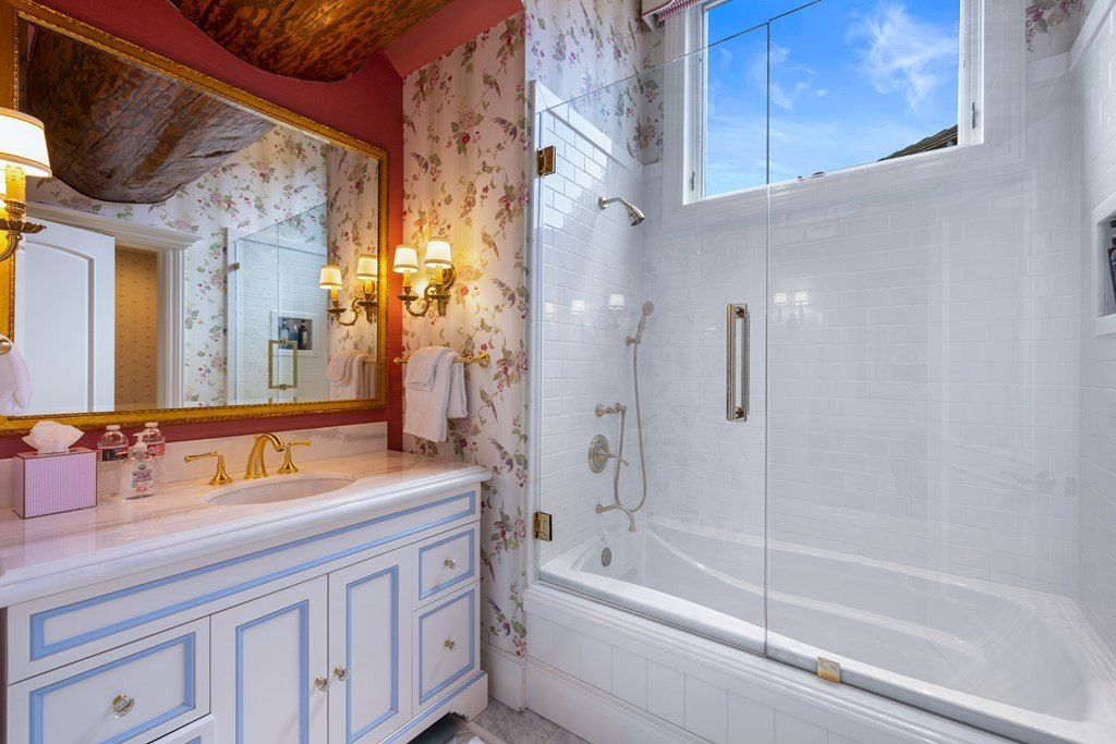 Exclusive 13.9 Million Mountain Retreat Offers Unrivaled Views and Unsurpassed Luxury in Idaho 34