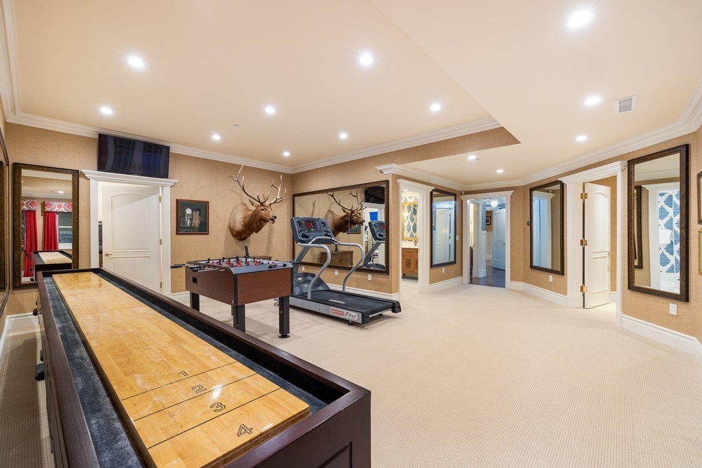 Exclusive 13.9 Million Mountain Retreat Offers Unrivaled Views and Unsurpassed Luxury in Idaho 42