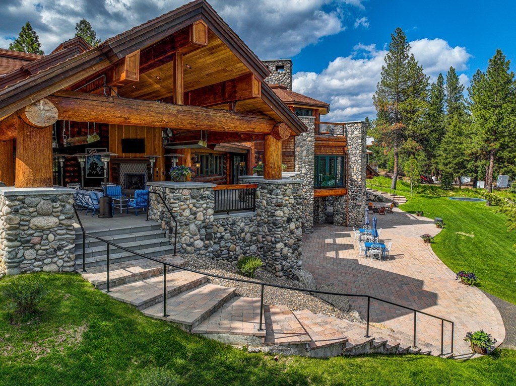 Exclusive 13.9 Million Mountain Retreat Offers Unrivaled Views and Unsurpassed Luxury in Idaho 9