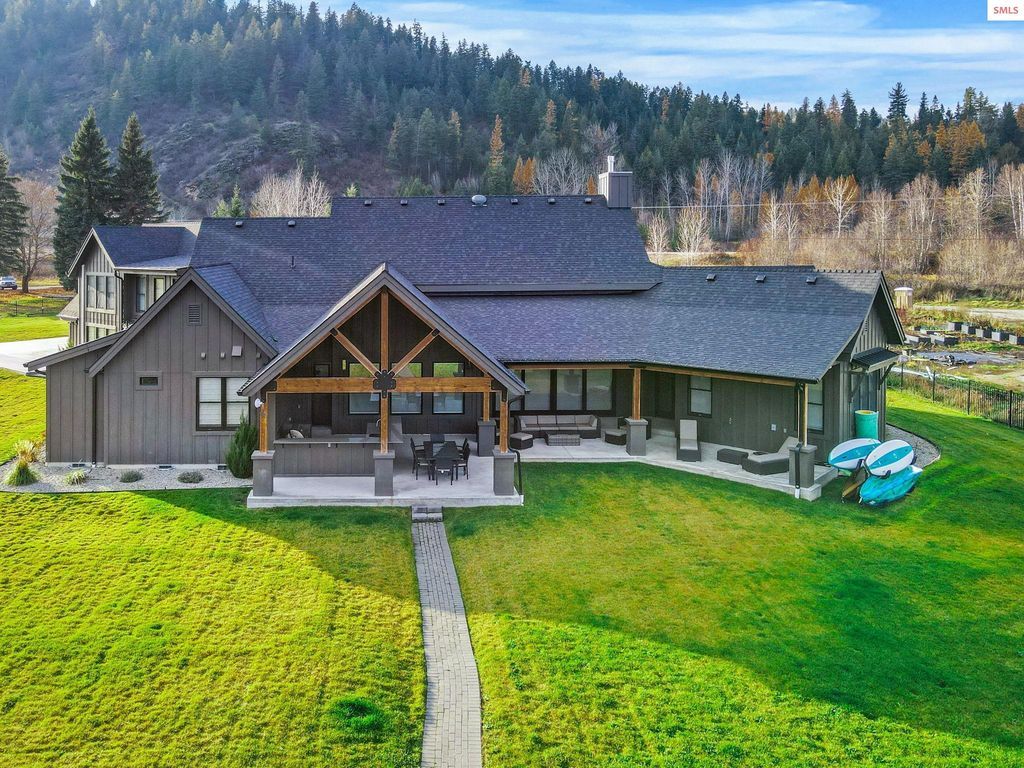 Explore North Idahos Beauty Luxury Waterfront Estate Available for 6 Million 47