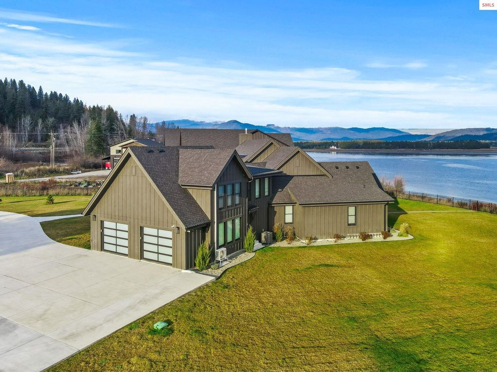 Explore North Idahos Beauty Luxury Waterfront Estate Available for 6 Million 51