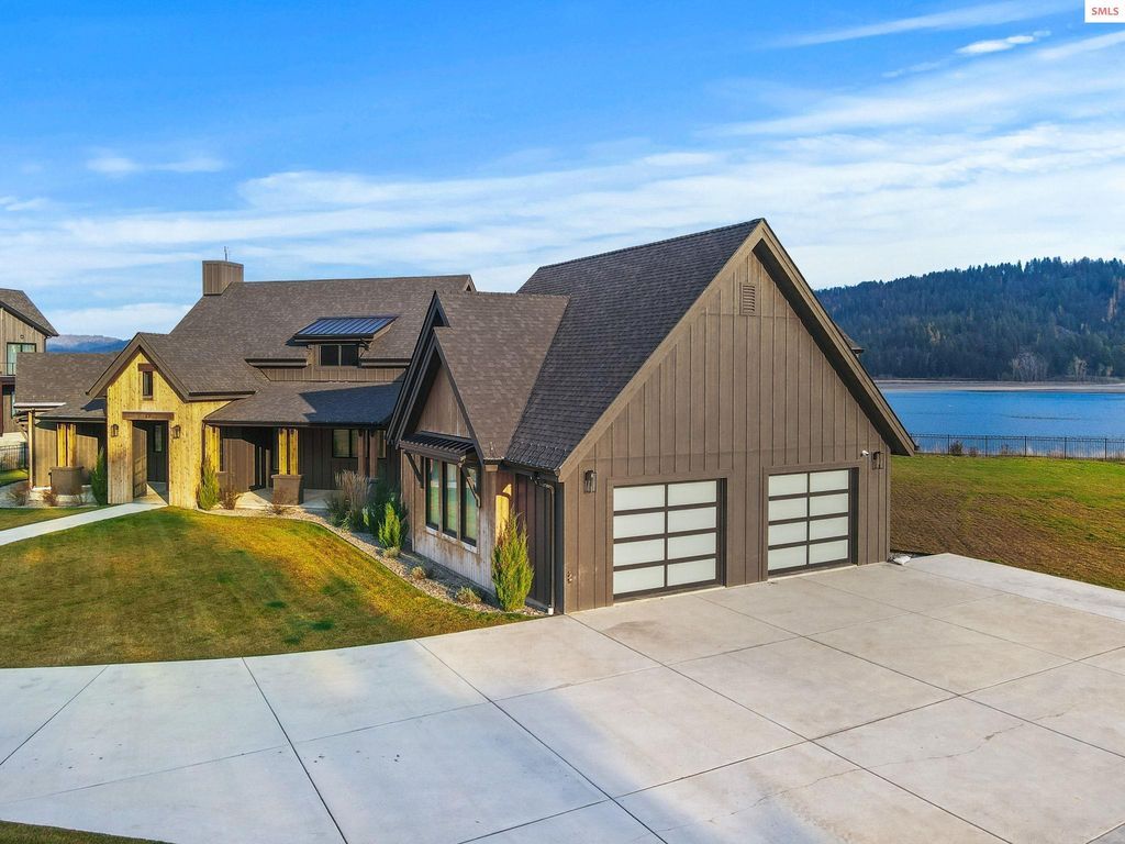 Explore North Idahos Beauty Luxury Waterfront Estate Available for 6 Million 53