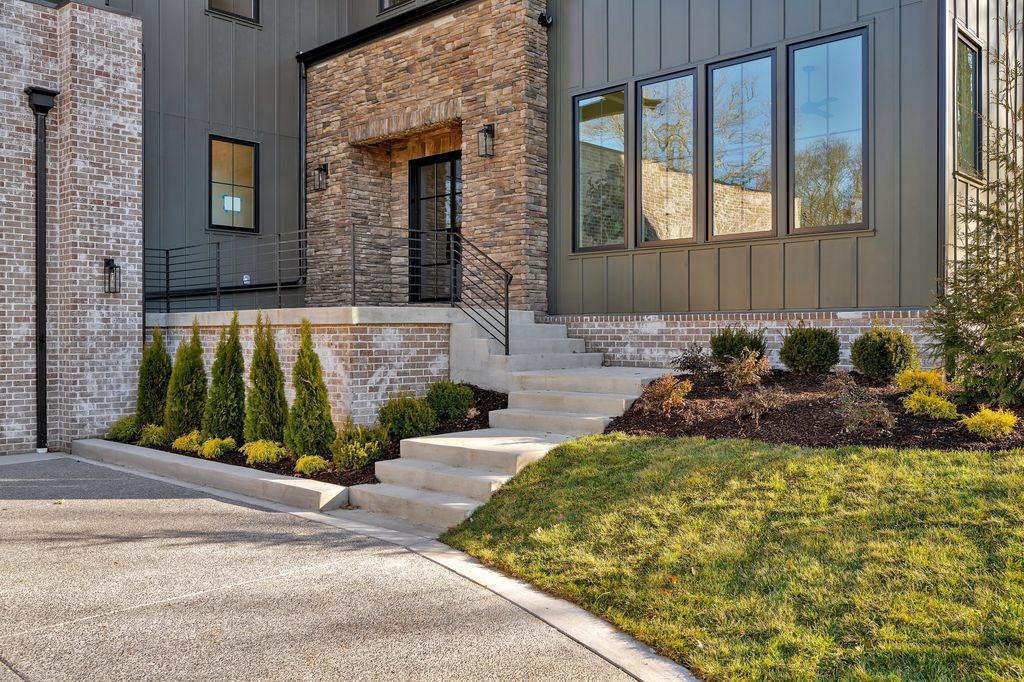 Exquisite Modern Design Tennessee Property with Breathtaking Views Available for 3699900 11