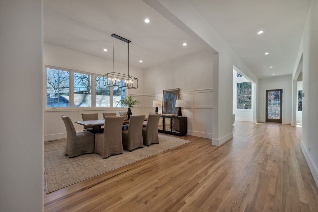 Exquisite Modern Design Tennessee Property with Breathtaking Views Available for 3699900 16