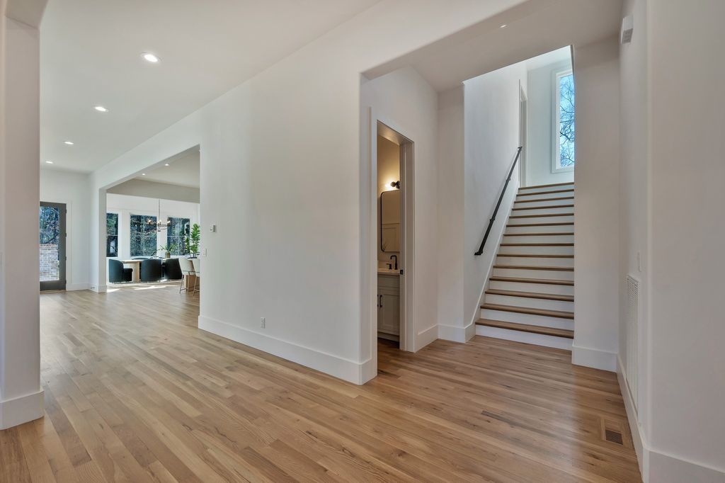 Exquisite Modern Design Tennessee Property with Breathtaking Views Available for 3699900 18