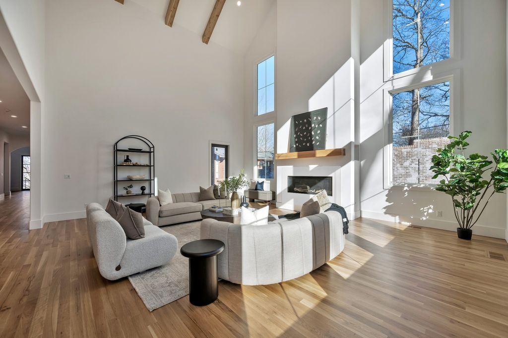 Exquisite Modern Design Tennessee Property with Breathtaking Views Available for 3699900 19