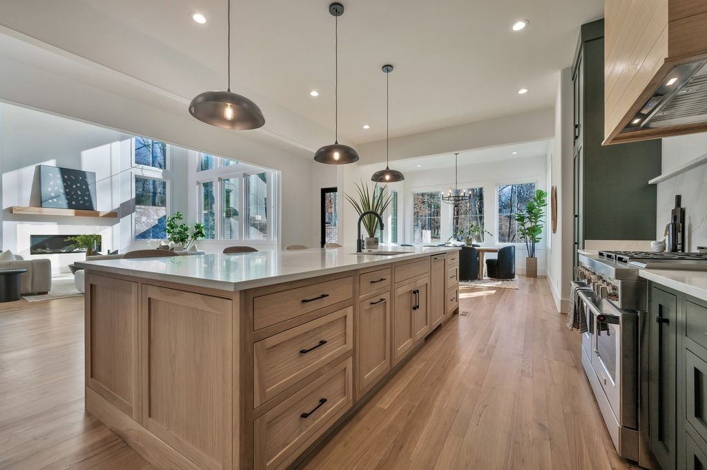 Exquisite Modern Design Tennessee Property with Breathtaking Views Available for 3699900 24