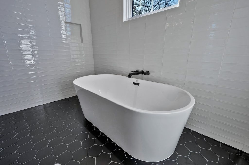 Exquisite Modern Design Tennessee Property with Breathtaking Views Available for 3699900 32